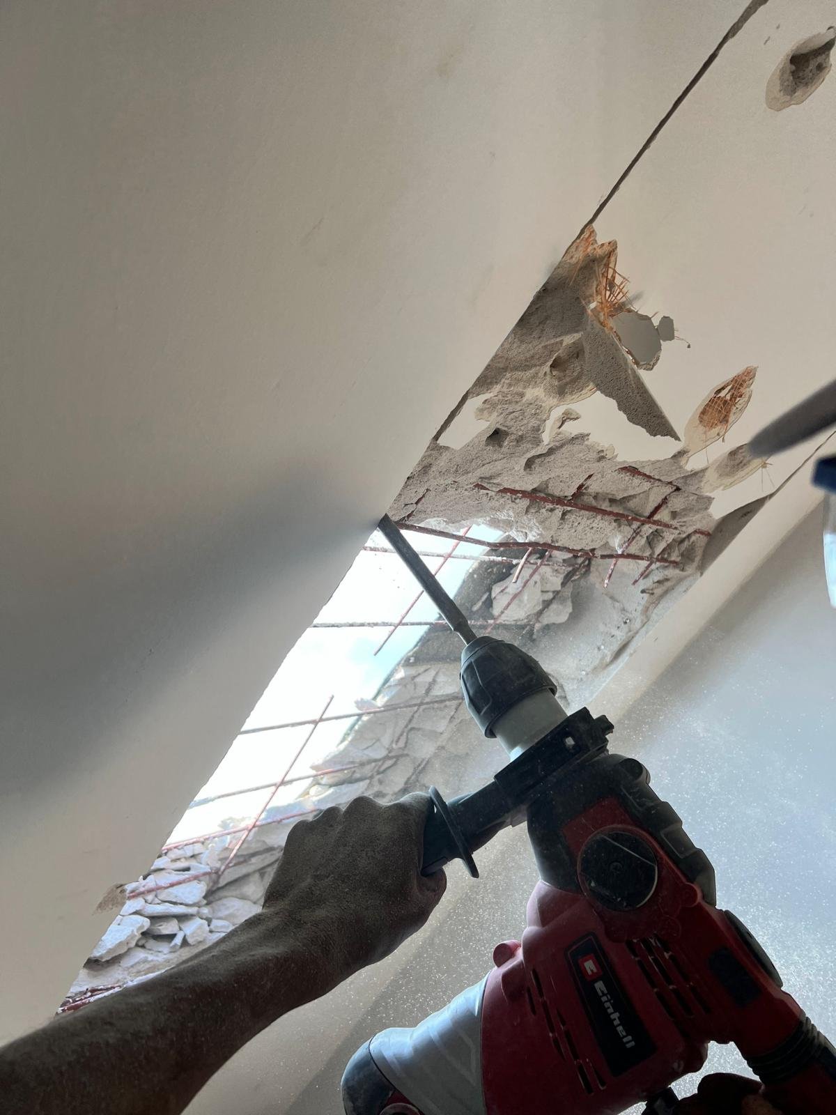 Çatı Penceresi Çıkış Kapağı